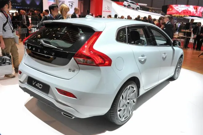 Volvo V40 T3 technical details, history, photos on Better Parts LTD