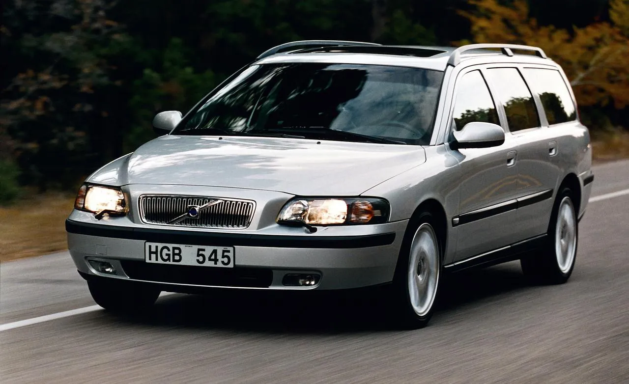 Volvo V70 Edition Sport technical details, history, photos on Better ...