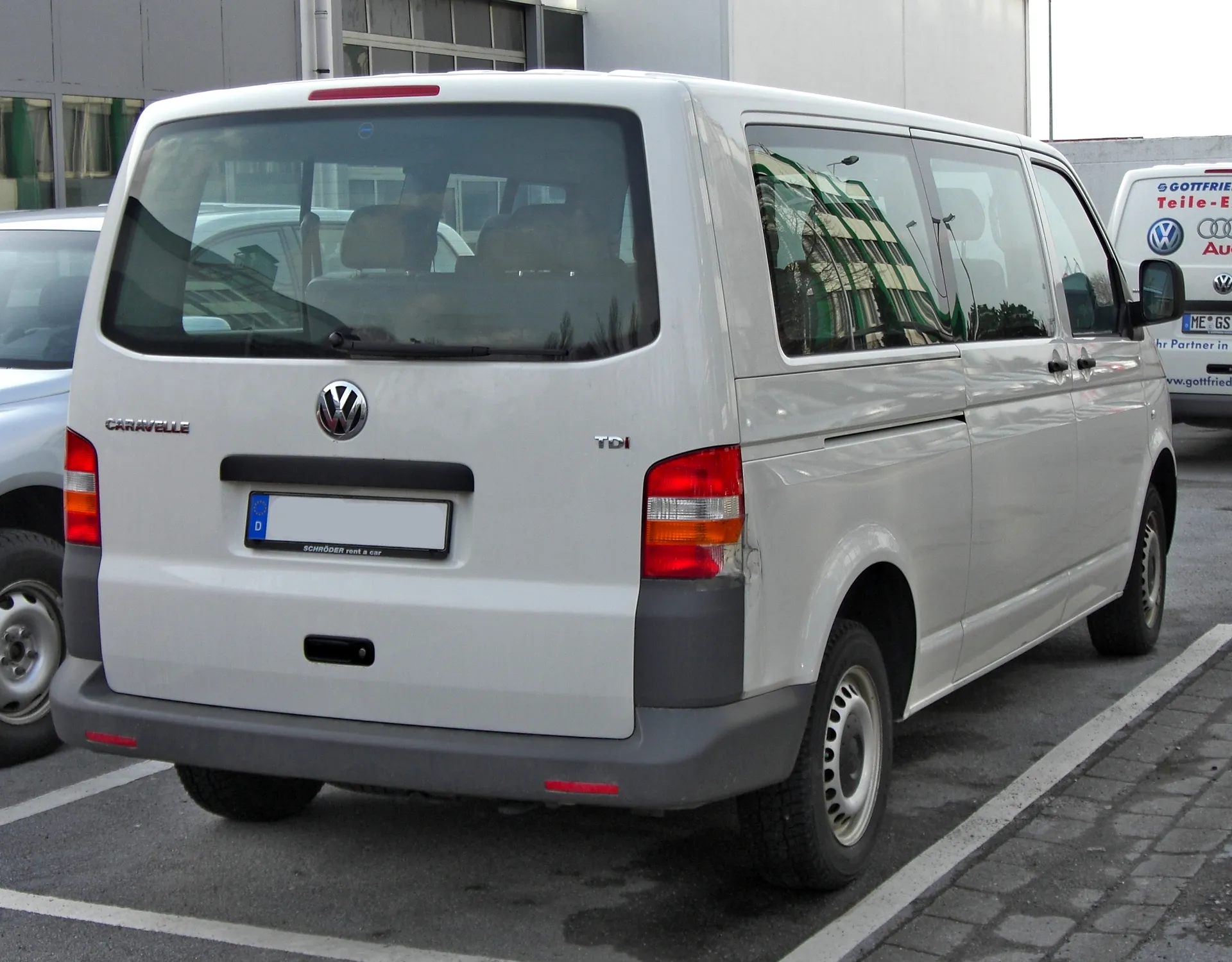 VW Caravelle image #11
