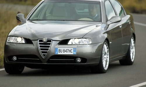 Alfa-Romeo 166 #13