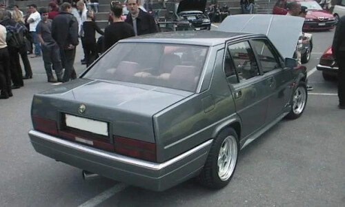 Alfa-Romeo 90 #6