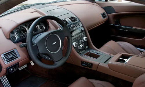 Aston-Martin V8 Vantage #9