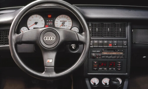 Audi 80 photo 9