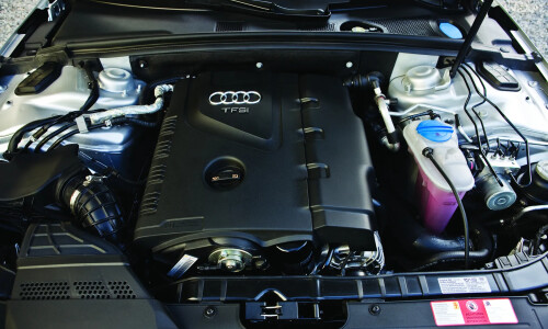 Audi A4 2.0 TFSI photo 1