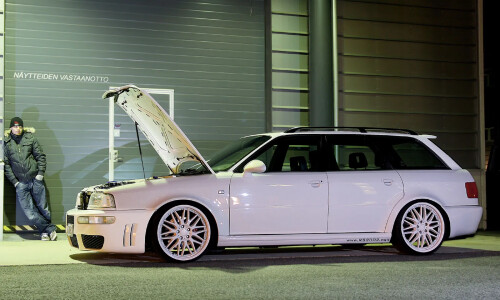 Audi RS2 photo 4