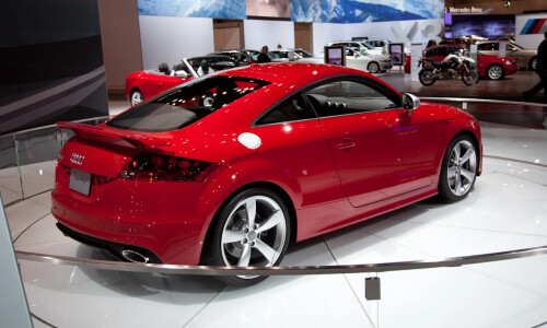 Audi TT RS photo 14