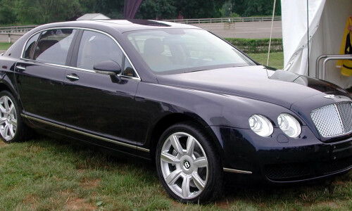 Bentley Continental Flying Spur photo 1