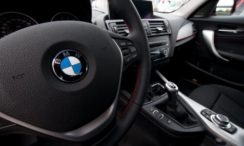 BMW 118 image #9