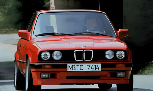 BMW 324 photo 4