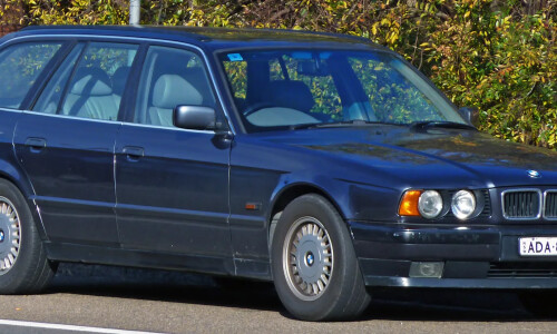 BMW 525i Touring #13