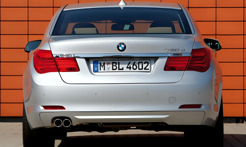 BMW 730 image #13