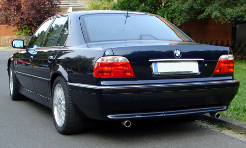 BMW 740 #1