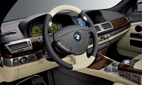 BMW 760 photo 2