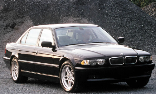 BMW 7er E38 photo 3