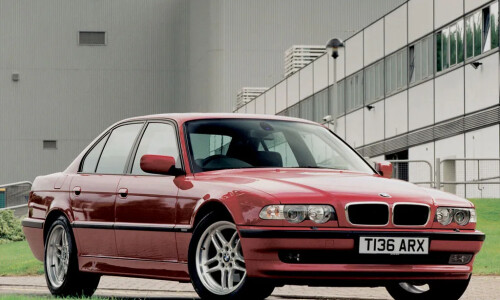 BMW 7er E38 photo 11