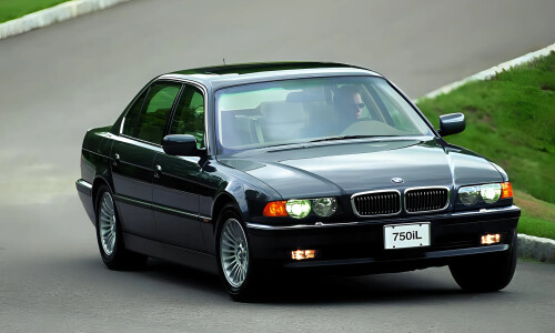 BMW 7er E38 photo 17