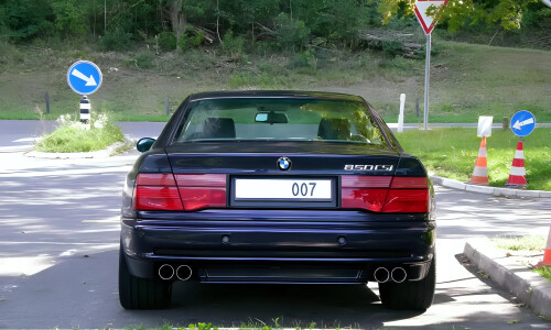BMW 850CSI #13