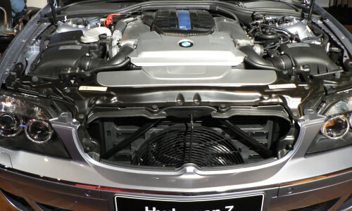 BMW Hydrogen 7 photo 1