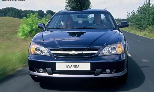 Chevrolet Evanda photo 4