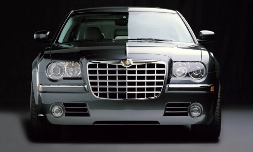 Chrysler 300C photo 10