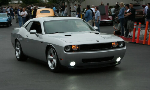 Dodge Challenger photo 12