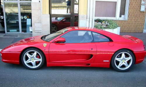 Ferrari 355 photo 1