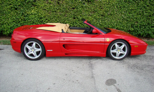 Ferrari 355 photo 11