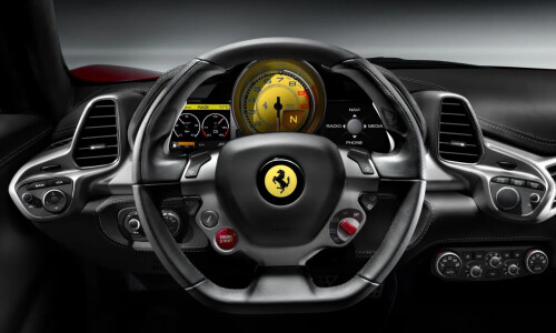 Ferrari 458 Italia photo 6