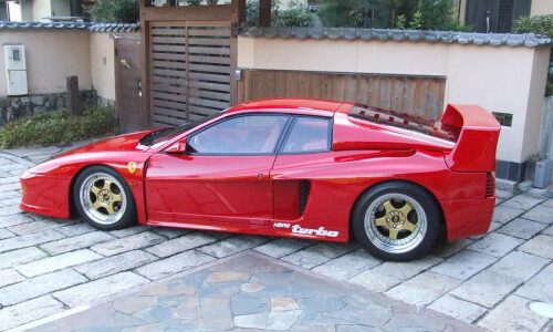 Ferrari Testarossa photo 13