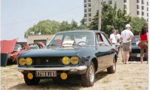 Fiat 124 Coupé #13