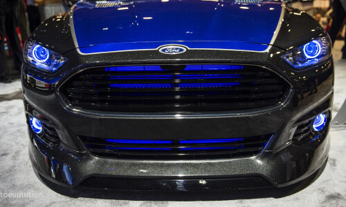 Ford Fusion photo 3