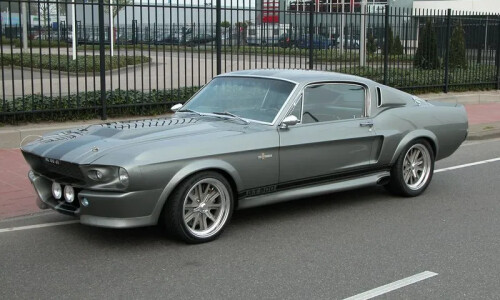 Ford Mustang Shelby GT500 photo 13