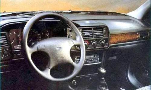 Ford Scorpio photo 17