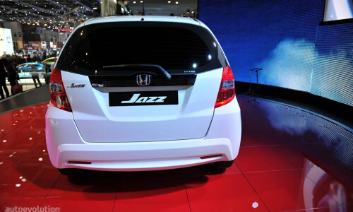 Honda Jazz Hybrid #10