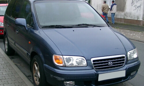 Hyundai Trajet photo 2
