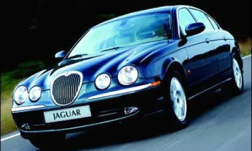 Jaguar S-Type photo 3