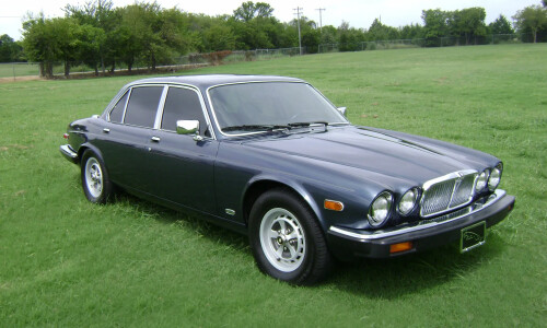 Jaguar XJ6 #4