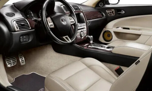 Jaguar XKR Portfolio #4