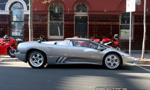 Lamborghini Diablo VT Roadster #10