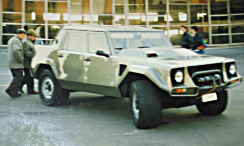 Lamborghini LM 002 photo 1