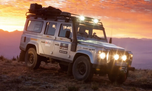 Land-Rover Defender Experience II #1