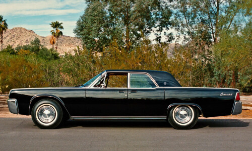 Lincoln Continental photo 14