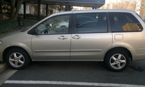 Mazda MPV photo 7