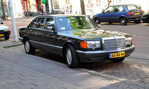 Mercedes-Benz 560 SEL #9