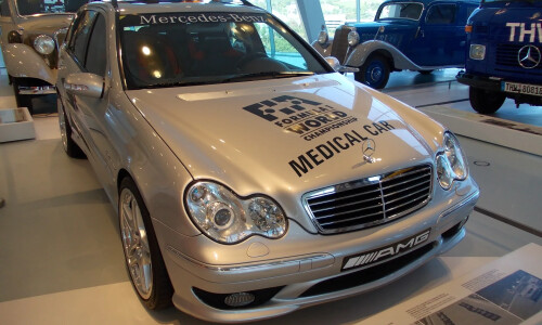 Mercedes-Benz C 32 AMG T-Modell #8
