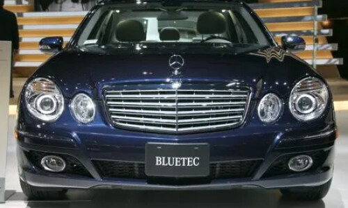 Mercedes-Benz E 320 Bluetec #5