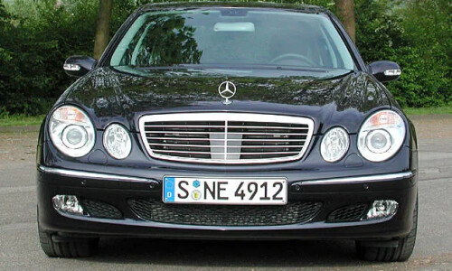 Mercedes-Benz E 420 CDI photo 12