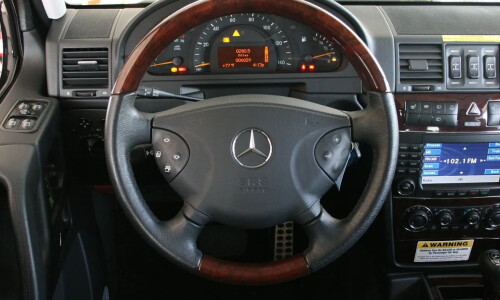 Mercedes-Benz G 500 photo 7