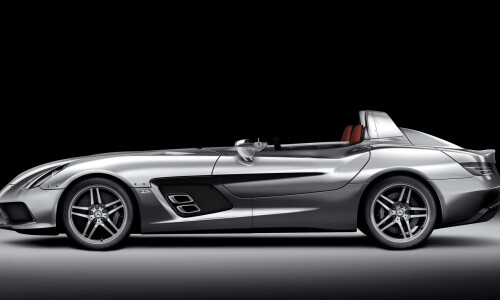 Mercedes-Benz SLR image #17