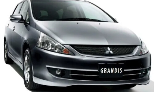 Mitsubishi Grandis #11